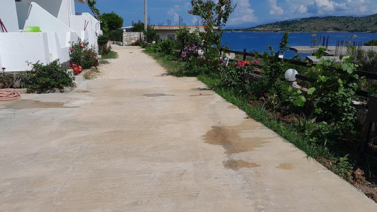קסאמיל Apartments Denis מראה חיצוני תמונה